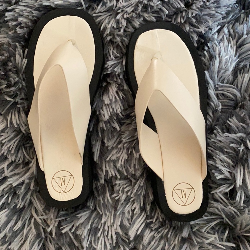 Thong Flatform Sandals